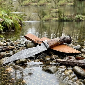 Cuchillo de Caza y Camping de Acero de Damasco OEM Personalizado con Hoja Fija, Mango de Cuerno de Ciervo y Funda de Cuero, Suministro B2B al por Mayor - Product Image 4