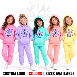 Conjunto de chándal de invierno personalizado para niñas con capucha de forro polar, estampado de mariposas, sudadera y pantalones a juego - Product Image 4