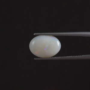 Opale naturelle blanche, pierre brute, 2,65 carats, taille ovale 13x10mm, certifiée IGI, finition cirée/huileée, excellente qualité, vente en gros, bijoux fins - Product Image 1