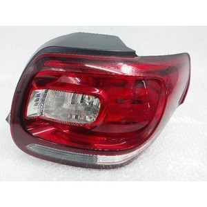 Feu arrière droit d'occasion Citroën DS3 967697338000 - Product Image 1