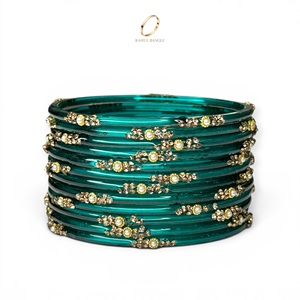 Bracelet de mode en verre goutte de pluie vert émeraude de qualité export, style cachemire, orné de cristaux floraux, idéal pour les mariages et les occasions festives, vente en gros - Product Image 5