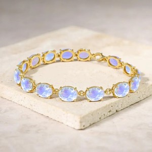Pulsera de Plata de Ley con Dije de Piedra Lunar de Corte Ovalado, Lujosa y Elegante para Mujer, Piedra de Nacimiento de Junio Certificada, Joyería para Fiestas y Aniversarios - Product Image 1