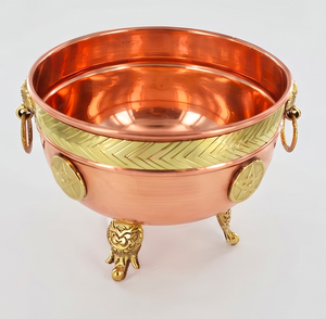 Bol rond traditionnel chinois en cuivre poli avec accents dorés, fait main, design à quatre pieds, pour la table et les cadeaux - Product Image 1
