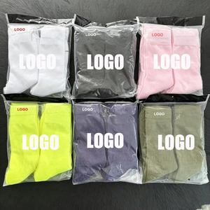 Un lot de 4 paires de chaussettes OEM de haute qualité, adaptées aux sports de plein air, tendance et durables, nouvelle arrivée, chaussettes de sport personnalisées - Product Image 1