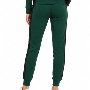 Survêtement zippé ajusté sur mesure pour femme – Qualité supérieure, élégant, confortable et stylé – Fabrication sur mesure pour l'exportation - Product Image 6