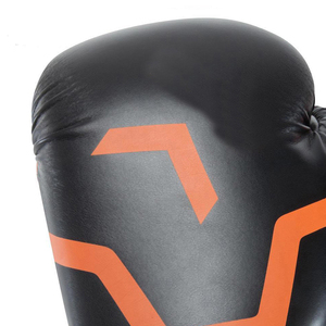 Gants de boxe IBERIA SPORTS noirs et orange pour adultes, en PVC, avec sangle de poignet, respirants, antidérapants et extensibles - Product Image 3