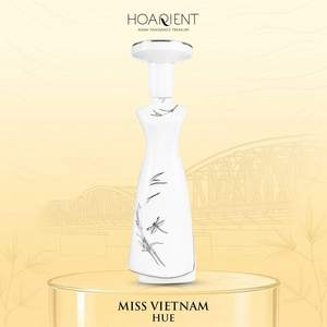 น้ำหอมผู้หญิงขายส่ง EDP รุ่น Miss Vietnam Platinum Hue N28 ขนาด 35 มล. กลิ่นหอมหรูหราติดทนนาน ผู้จัดจำหน่ายจากเวียดนาม - Product Image 3