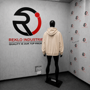 Sudadera con capucha beige desgastada con cremallera y mangas con pedrería, estilo oversize, streetwear, lavado vintage, estética grunge, unisex, casual. - Product Image 4