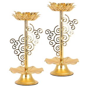 Porte-bougie artisanal en laiton doré en forme de bourgeon de lotus - Vente en gros Moradabad - Product Image 1