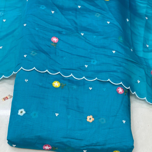 ผ้าปักลายชานเดรีสุดหรู สำหรับชุดฤดูหนาวแบบดั้งเดิม ชุดชาติพันธุ์สำหรับผู้หญิง ออกแบบโดยดีไซเนอร์ เหมาะสำหรับงานปาร์ตี้และงานแต่งงาน ยืดหยุ่นได้ ไม่ยับง่าย - Product Image 1