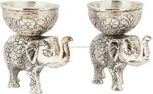 Statue d'éléphant en argent dans un coffret cadeau - Product Image 2