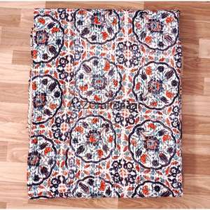 Colcha Kantha Vintage Hecha a Mano, 100% Algodón Orgánico Puro, Reversible, Bordada, Ecológica, para Todas las Estaciones, de Rajasthan - Product Image 4