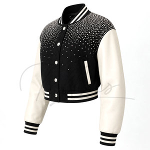 Servicio OEM de TELLUS APPAREL, Chaqueta Varsity de Invierno para Mujer, Marca Privada, Personalizable, Transpirable, de Lana con Pedrería - Product Image 4