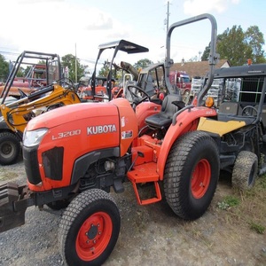 Tractor Kubota L3200 de Uso Pesado para Tareas Agrícolas con Construcción Duradera y Excelente Utilidad para Trabajo Agrícola - Product Image 2