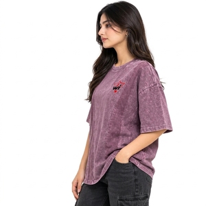 Camisetas urbanas casuales y elegantes para mujer, estilo oversized con lavado ácido, ideales para atuendos casuales diarios. - Product Image 3