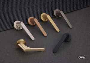 Ensemble de poignées de porte intérieures minimalistes contemporaines de luxe, avec loquet silencieux de qualité supérieure, pour bureaux commerciaux et écoles. - Product Image 3