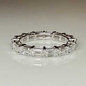 แหวนเพชรทรงบาแกตต์เพาะเลี้ยงในห้องปฏิบัติการ ประดับเพชรเต็มวง สำหรับผู้หญิง ทองคำขาว 10K ของขวัญงานแต่งงาน ของขวัญสำหรับแฟนสาว - Product Image 1