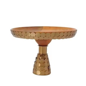 Soporte moderno de madera de nogal de 2 niveles para tartas, con columna central de latón con diseño de flor de tulipán, bandeja expositora de postres, soporte para tartas, vajilla. - Product Image 3