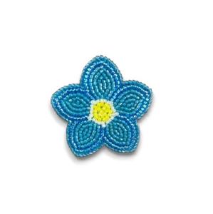 Broche papillon faite main en fil de soie doré et argenté, broderie 3D d'insecte, badge décoratif tendance avec perles - Product Image 3