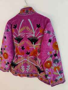 Chaqueta Bomber Corta de Terciopelo Bordada con Suzani Morado, Hecha a Mano, Vintage, Ecológica, Reversible, Estilo Boho Hippie, Regalo - Product Image 6