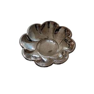 Bol de service de fruits floraux Bonbons Caramel Plateau de service à biscuits Plateaux décoratifs de style fleur Bols de pièce maîtresse en métal - Product Image 1