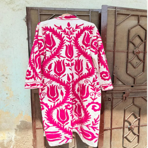 Robe Kimono de Luxe en Coton Brodé Suzani Artisanal, Silhouette Longue Bohème, Design Ouvert sur le Devant, Séchage Rapide, Longueur Complète - Product Image 6