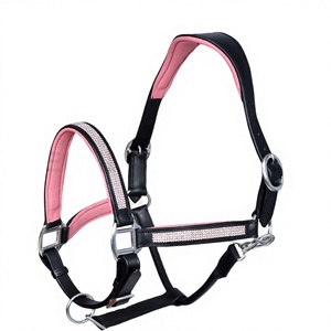Harnais de cheval en cuir noir de qualité supérieure avec rembourrage rose et design en strass de cristal - Product Image 1