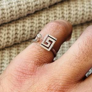 Anillo minimalista de latón con diseño griego de meandro, espiral geométrica cuadrada, chapado en plata, estilo tribal bohemio, al por mayor, para hombre. - Product Image 2