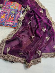 Sari de satén Fendi de diseño exclusivo con blusa elegante, moderno y elegante, estilo indio, modesto, para fiestas y uso casual, para mujer. - Product Image 2