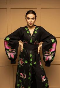 เดรสยาวพิมพ์ลายคอวี แขนพอง ผ้าซาตินไหม  รักษ์โลก  สำหรับงานเลี้ยง  หรูหรา  แบบพันรอบตัว - Product Image 2