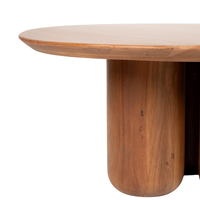 Table basse en bois pour salon, design unique avec base de style poteau et plateau rond incurvé, finition en acacia naturel, décoration intérieure