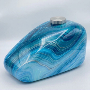 Urna Conmemorativa para Motociclistas de Aluminio Fundido Resistente a Químicos con Recubrimiento Transparente – Urna Limpia y Fácil de Limpiar para Exhibiciones de Alto Tráfico - Product Image 6