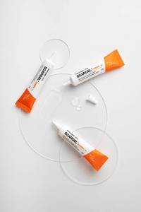 Dermagen Scargel Gel revitalisant pour la peau à la vitamine E et à l'acide hyaluronique pour tous types de peau, utilisation de jour pour hommes et adultes, fabriqué en Corée - Product Image 3