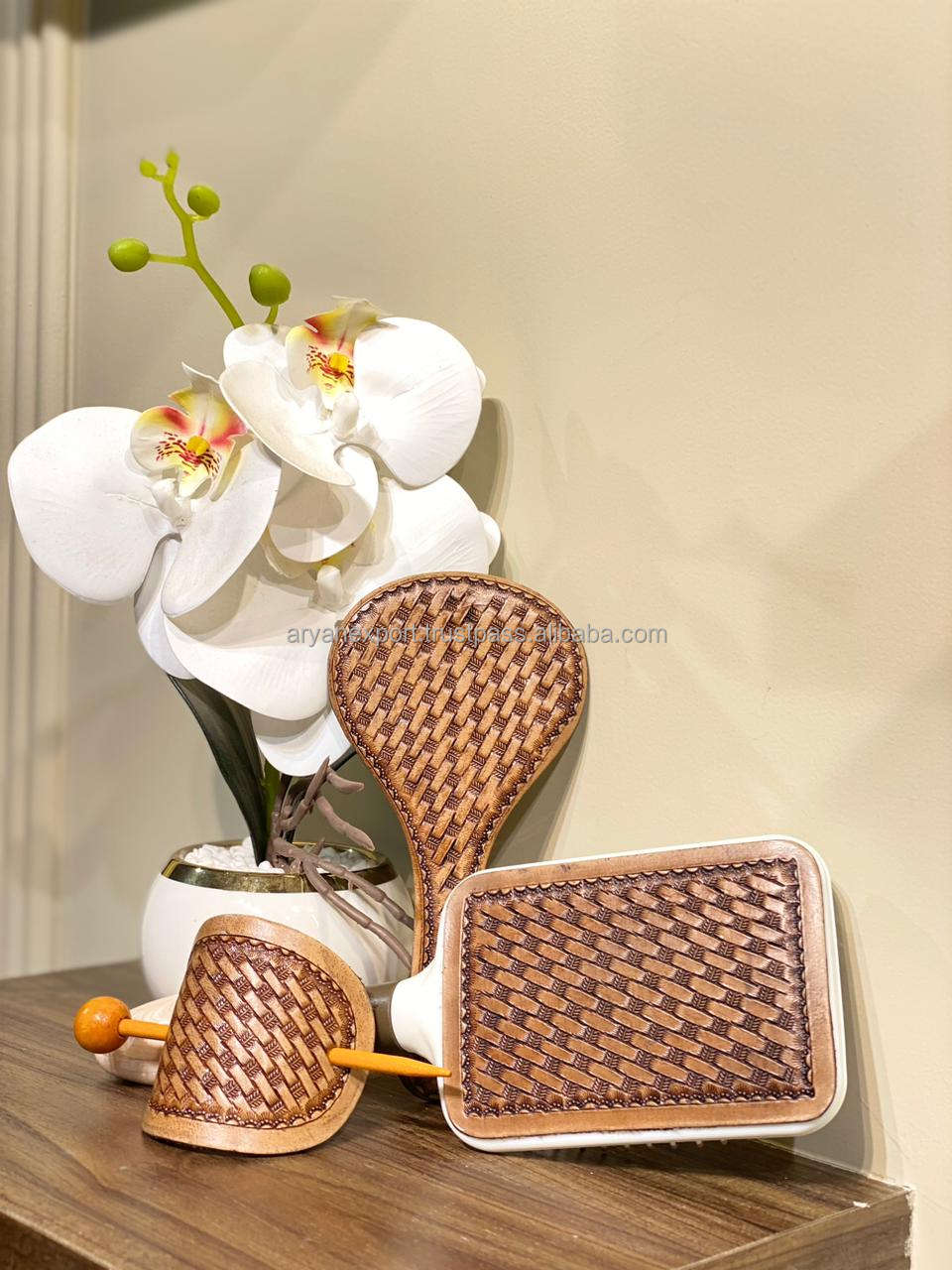 สีน้ำตาล