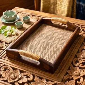 Plateau de service en bois tressé avec poignée centrale, plat à thé rectangulaire, design classique, compatible lave-vaisselle, pour mariage, table à thé décorative - Product Image 1