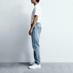 Pantalones Vaqueros de Moda para Hombre, Corte Slim Fit, Lavado Claro, Elásticos, de Algodón Suave, Estilo Vintage, Casuales, Azules, para Uso Diario - Product Image 1