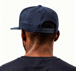 Gorra Snapback Personalizada con Parche Bordado, Visera Plana, Ajustable, Estilo Urbano, Gorra de Béisbol - Product Image 2