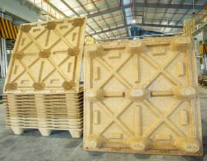 Palet Industrial de Madera Reciclada Ligero, Apilable, de Una Sola Cara, de 4 Vías, 1200x1100x130mm, Moldeado para Transporte de Carga - Product Image 1