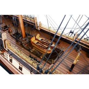 T012 - Maquette de bateau USS Constitution en bois artisanal avec coque incrustée, décoration nautique pour la maison ou le bureau, cadeau personnalisé 95Lx29Wx77H Cm - Product Image 5