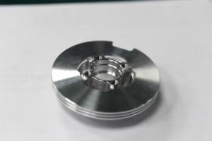 Service de fabrication CNC sur mesure en métal – Pièces en aluminium, acier, laiton - Product Image 4