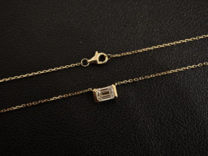 Collier pendentif en diamant de culture de laboratoire taille émeraude en or 14K/18K, collier solitaire minimaliste en diamant pour femme, bijoux fins - Product Image 1