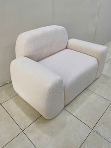 Fauteuil moderne semi-circulaire trois places en tissu bouclé avec dossier rembourré et accoudoirs rembourrés pour salon, appartement, hôtel - Product Image 5