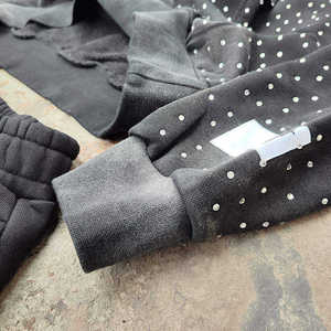 Fabricant de survêtements personnalisés Acidwash Sweat-shirt et jogging pour hommes de haute qualité avec broderie abîmée et strass Ensemble de survêtements - Product Image 3