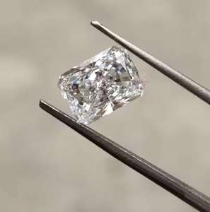 เพชรทรงรัศมีสีขาวแฟนซี VVS ที่เพาะเลี้ยงในห้องปฏิบัติการ ได้รับการรับรองจาก IGI ความใสระดับ VVS สำหรับทำเครื่องประดับ แหวนหมั้น - Product Image 4