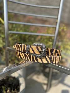 Cinturón con Estampado de Tigre, Diseño Vintage Occidental, Impresión por Transferencia de Calor, Hebilla de Acero Resistente y Duradera, Ajustable - Product Image 3