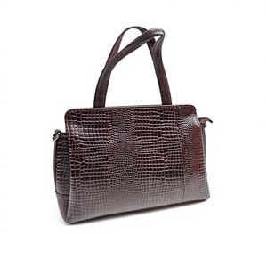 กระเป๋าสะพายไหล่ผู้หญิงหนังแท้ทันสมัยพร้อมสายโซ่ ความจุขนาดใหญ่ มีสไตล์และใช้งานได้จริงสำหรับการเดินทางและการใช้งานในธุรกิจ - Product Image 1