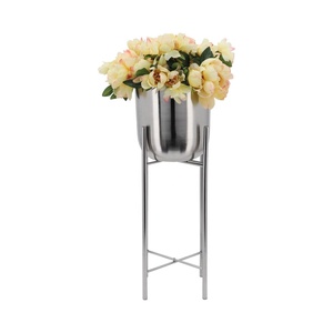 Ensemble de pots et jardinières décoratifs d'intérieur de style américain en métal argenté avec revêtement en poudre, 1 pièce, par ABI OVERSEAS - Product Image 4