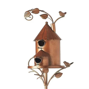 Casa para Pájaros Decorativa de Metal, Diseño de Tronco de Árbol, Transpirable, de Lujo para Jardín, Patio, Decoración Sostenible de Calidad - Product Image 6