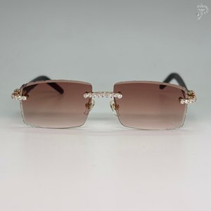 Gafas de sol Hip Hop con degradado marrón y detalles de diamantes de moissanita VVS fotocromáticos, hechas a mano. - Product Image 1