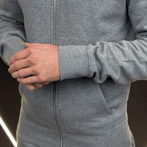 ชุดวอร์มผ้าดิเวอร์เนื้อนุ่ม 100% คอตตอนผสมโพลีเอสเตอร์ ทรงหลวมสำหรับผู้ชาย แบบมีซิปยาวทั้งตัว ฮู้ดดี้ และกางเกงขายาวทรงตรง - Product Image 4